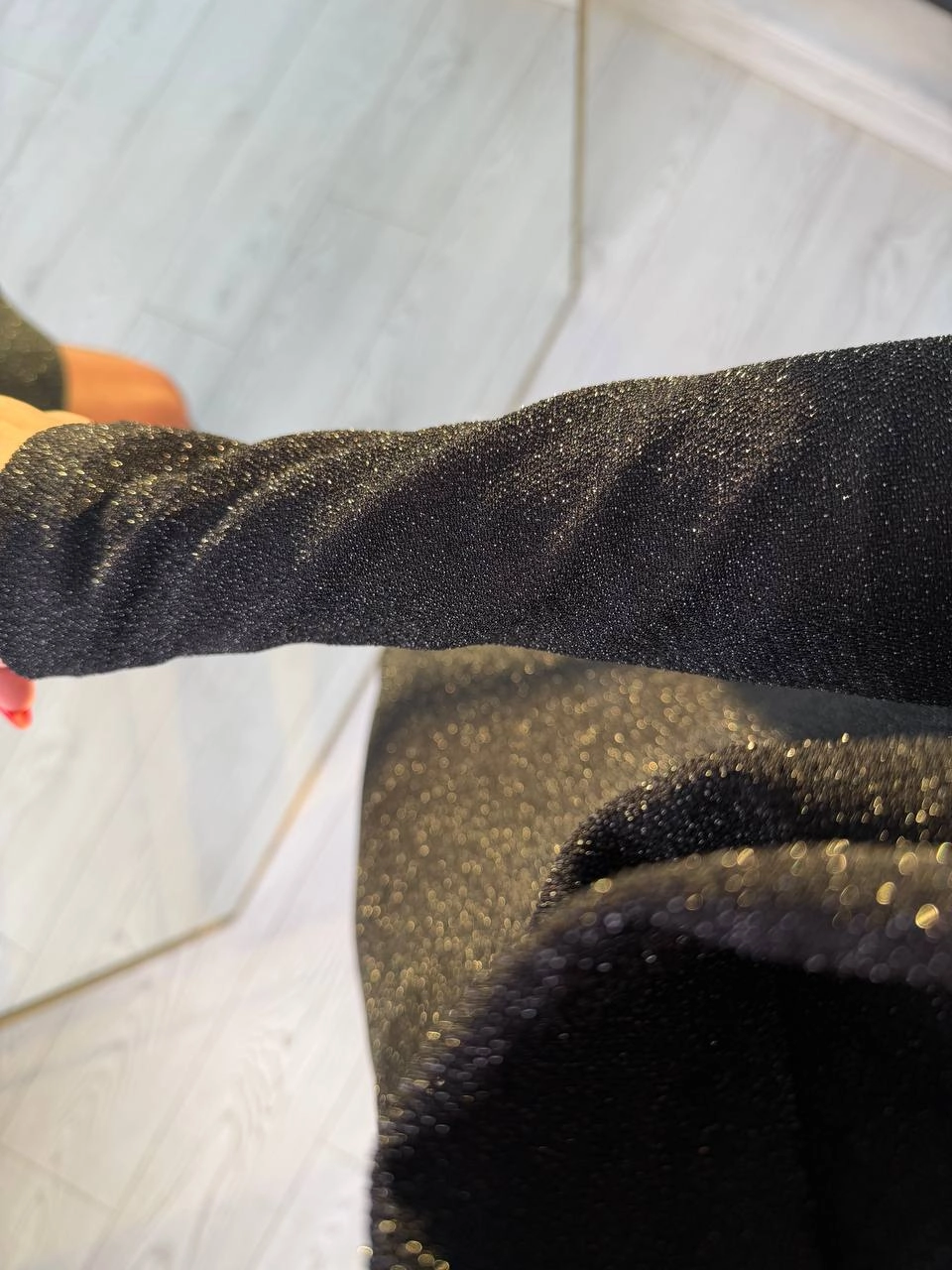 Siyah%20Degaje%20Yaka%20Likralı%20İthal%20Işıltılı%20Kumaş%20Elbise