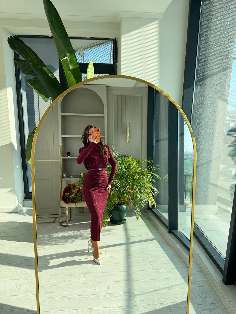 Bordo%20Kemerli%20Drape%20Detay%20Astarlı%20Parıltılı%20Elbise