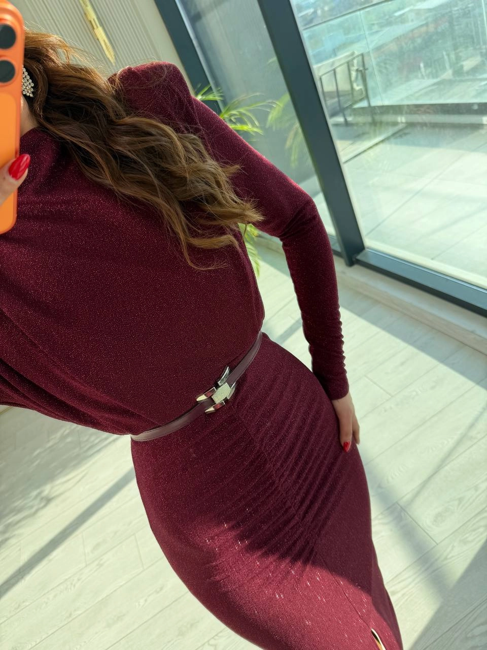 Bordo%20Kemerli%20Drape%20Detay%20Astarlı%20Parıltılı%20Elbise