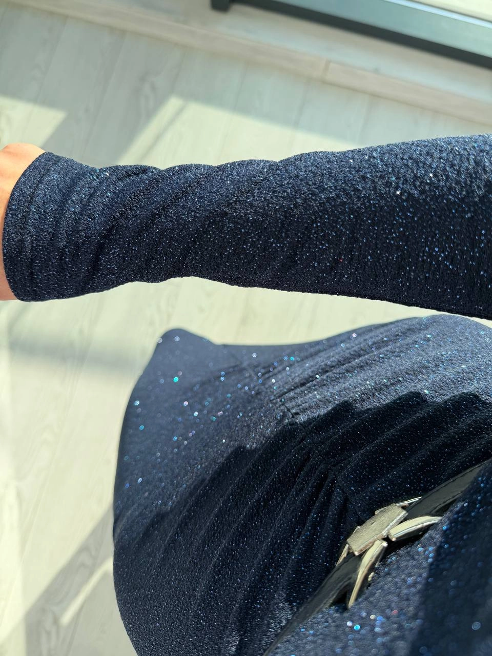 Lacivert%20Kemerli%20Drape%20Detay%20Astarlı%20Parıltılı%20Elbise