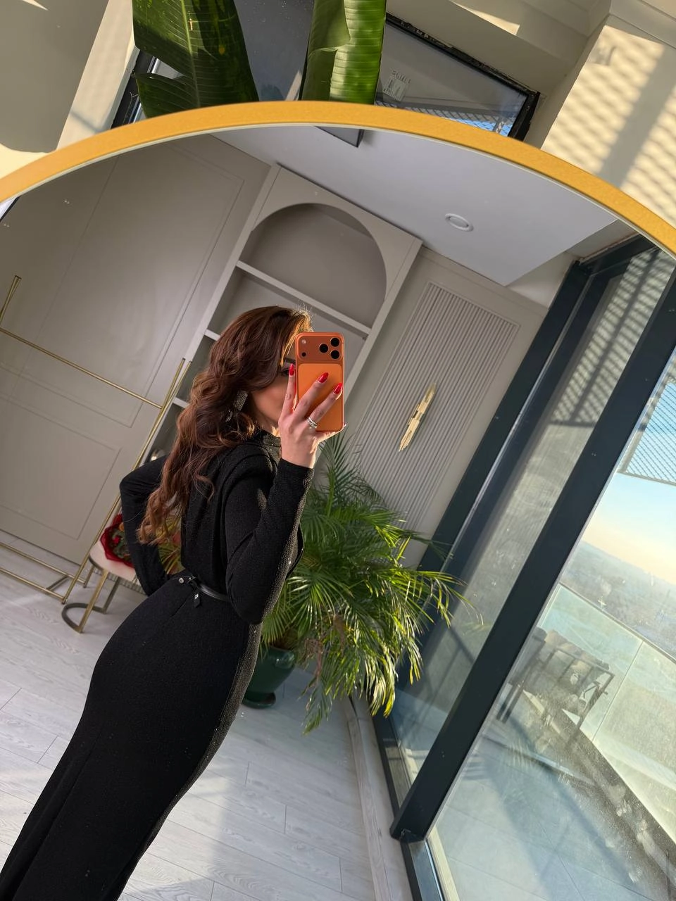 Siyah%20Kemerli%20Drape%20Detay%20Astarlı%20Parıltılı%20Elbise