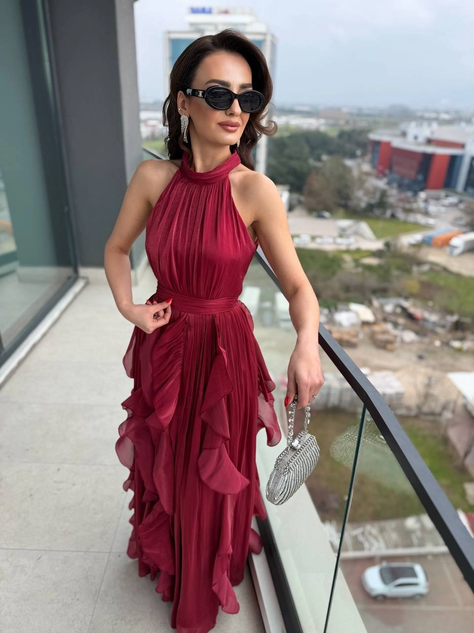Tasarım%20Bordo%20Astarlı%20Halter%20Yaka%20İpekli%20Kumaş%20Elbise