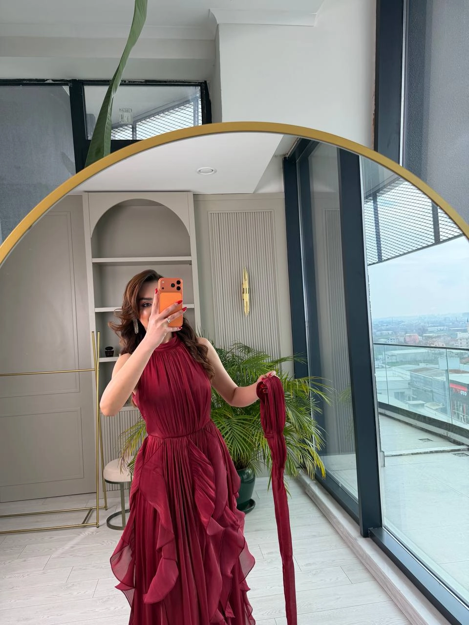 Tasarım%20Bordo%20Astarlı%20Halter%20Yaka%20İpekli%20Kumaş%20Elbise