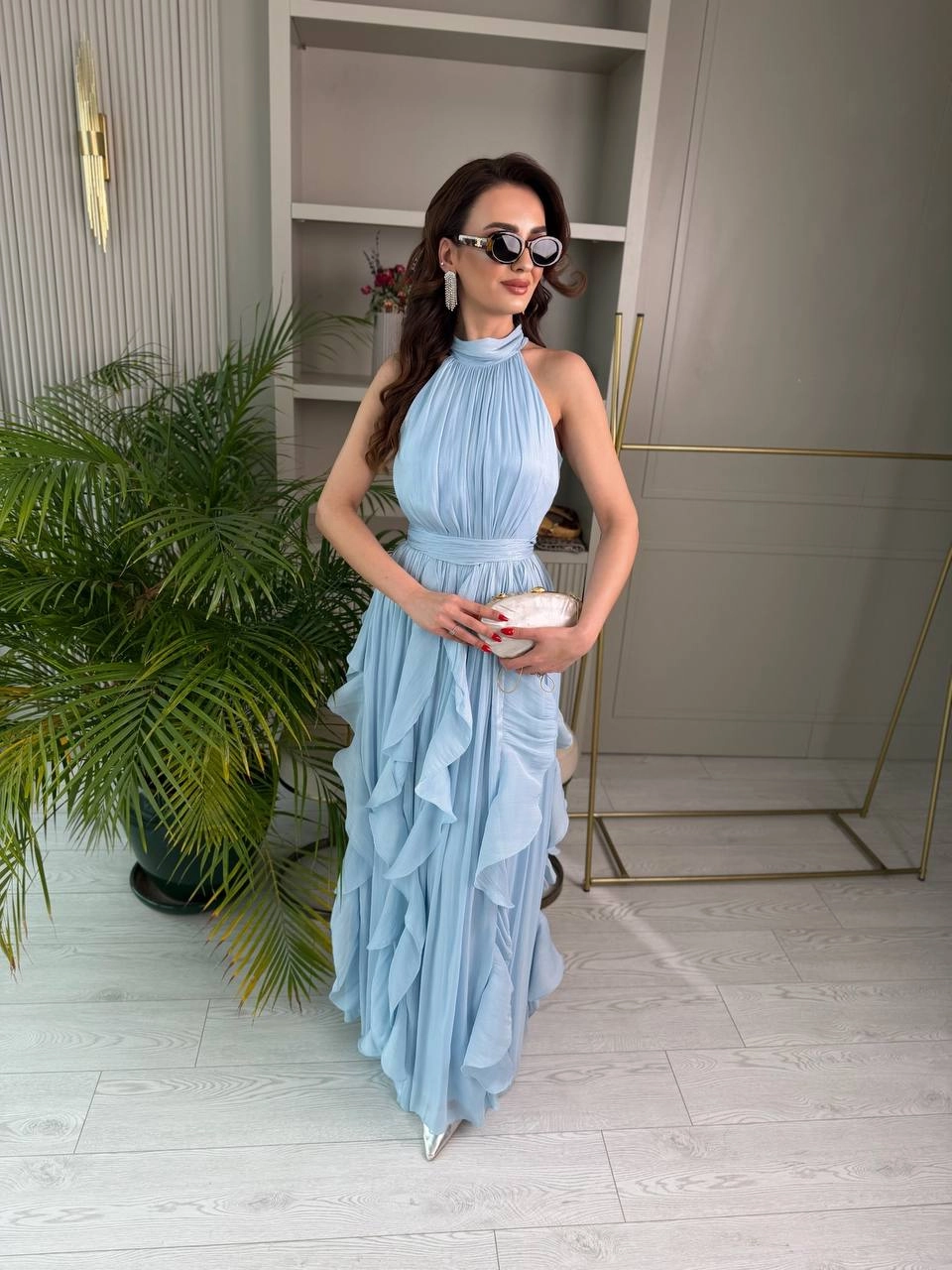 Tasarım%20Bebe%20Mavi%20Astarlı%20Halter%20Yaka%20İpekli%20Kumaş%20Elbise