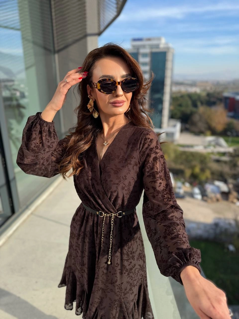 Kahverengi%20Kemeri%20Flok%20Baskılı%20Lüks%20Kalite%20Astarlı%20Şifon%20Elbise