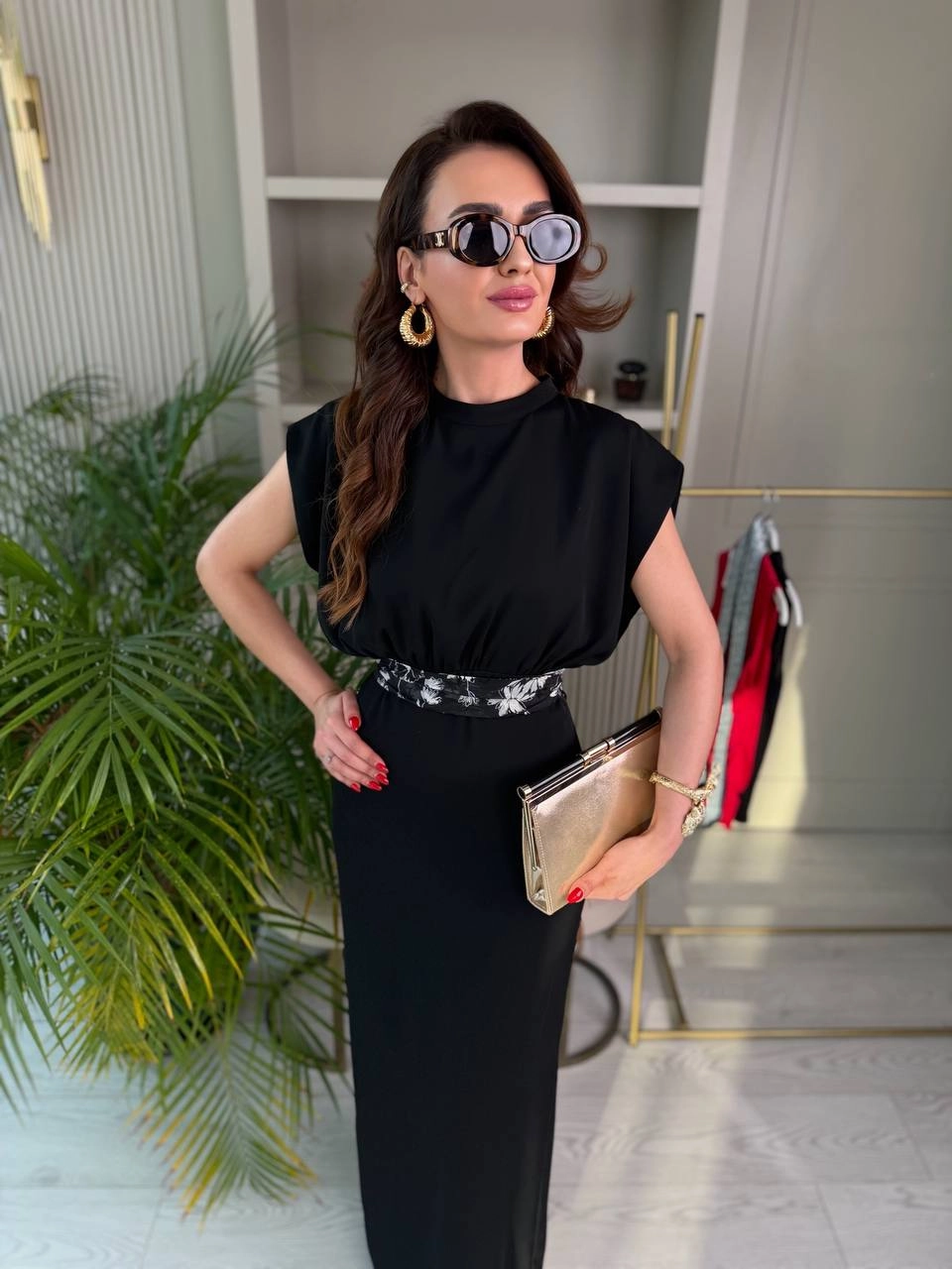 Siyah%20Kuşak%20Detaylı%20Double%20İpekli%20Krep%20Kumaş%20Uzun%20Elbise