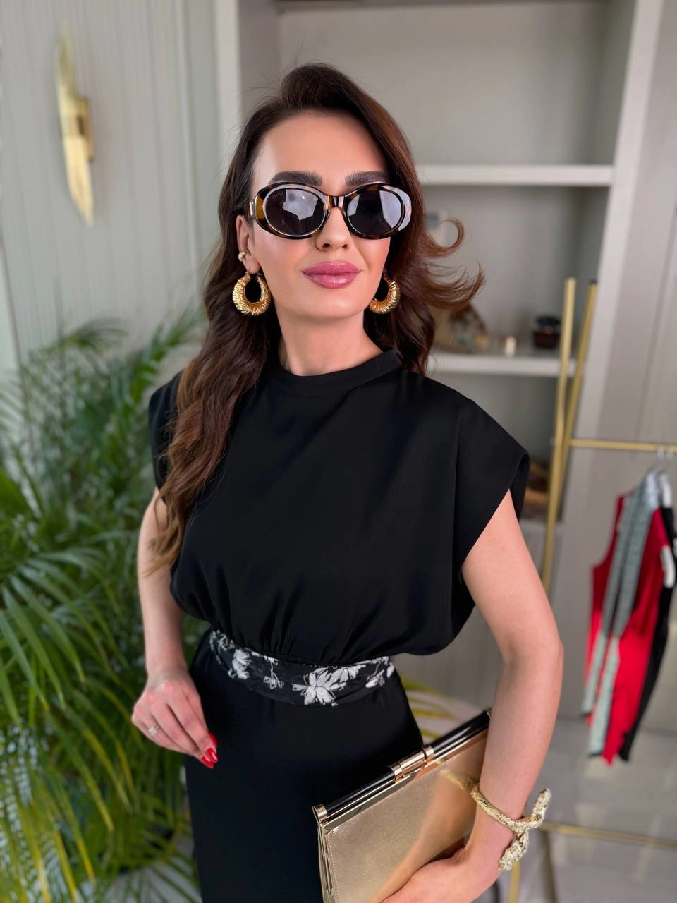 Siyah%20Kuşak%20Detaylı%20Double%20İpekli%20Krep%20Kumaş%20Uzun%20Elbise