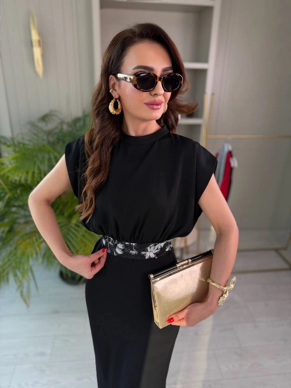 Siyah%20Kuşak%20Detaylı%20Double%20İpekli%20Krep%20Kumaş%20Uzun%20Elbise