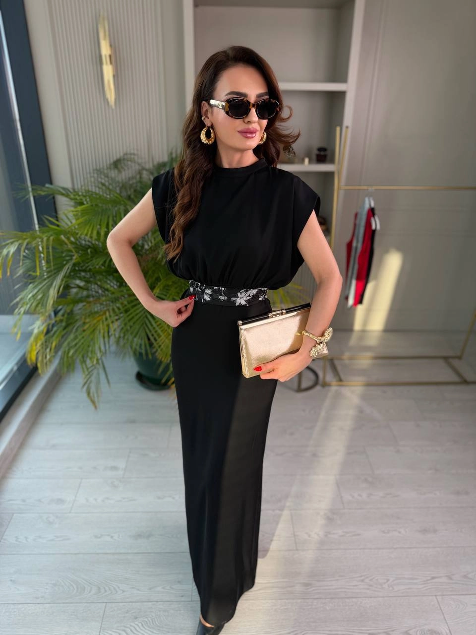 Siyah%20Kuşak%20Detaylı%20Double%20İpekli%20Krep%20Kumaş%20Uzun%20Elbise