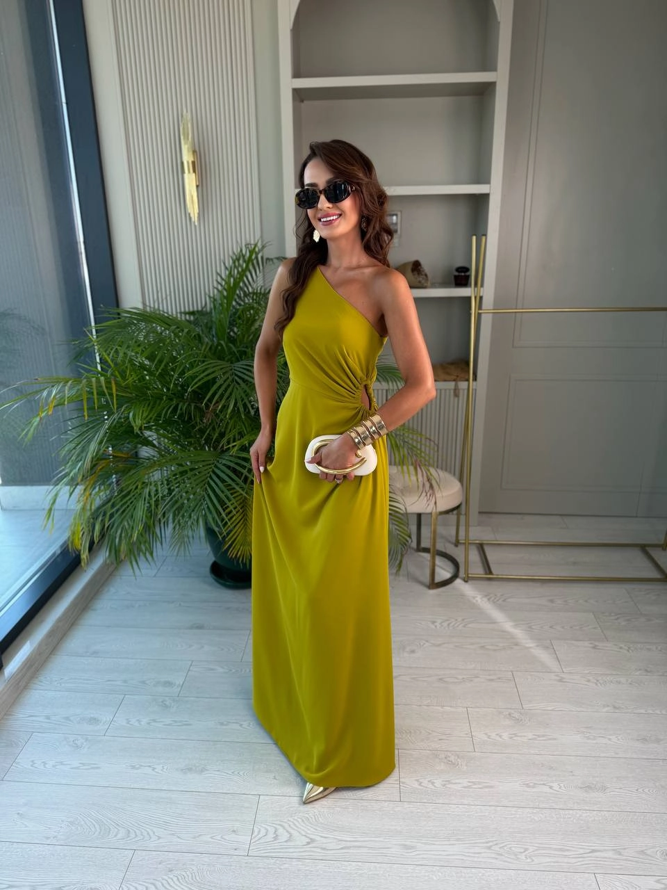 Yağ%20Yeşili%20Bel%20Pencereli%20Dubai%20Saten%20Kumaş%20Elbise