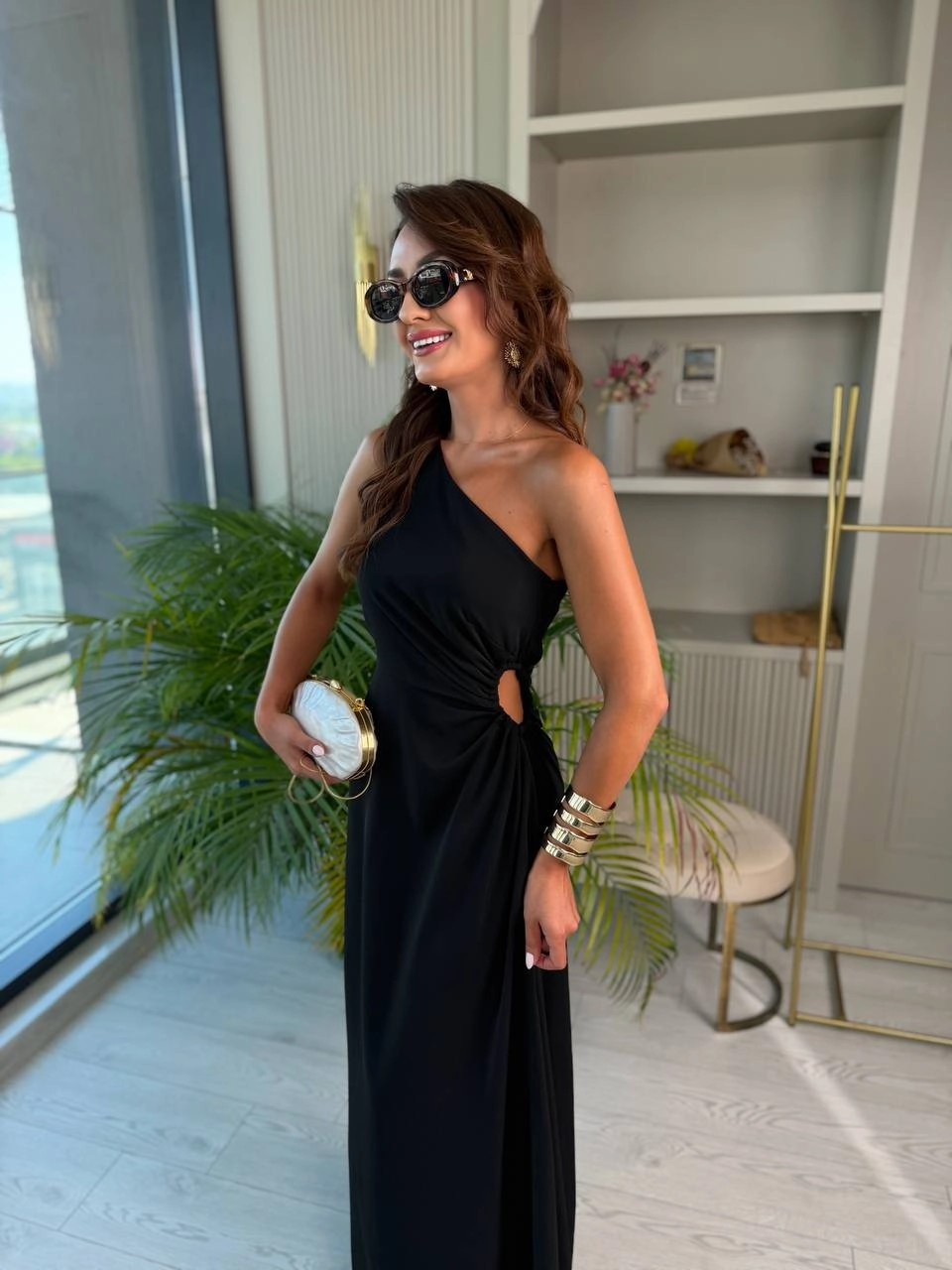 Siyah%20Bel%20Pencereli%20Dubai%20Saten%20Kumaş%20Elbise