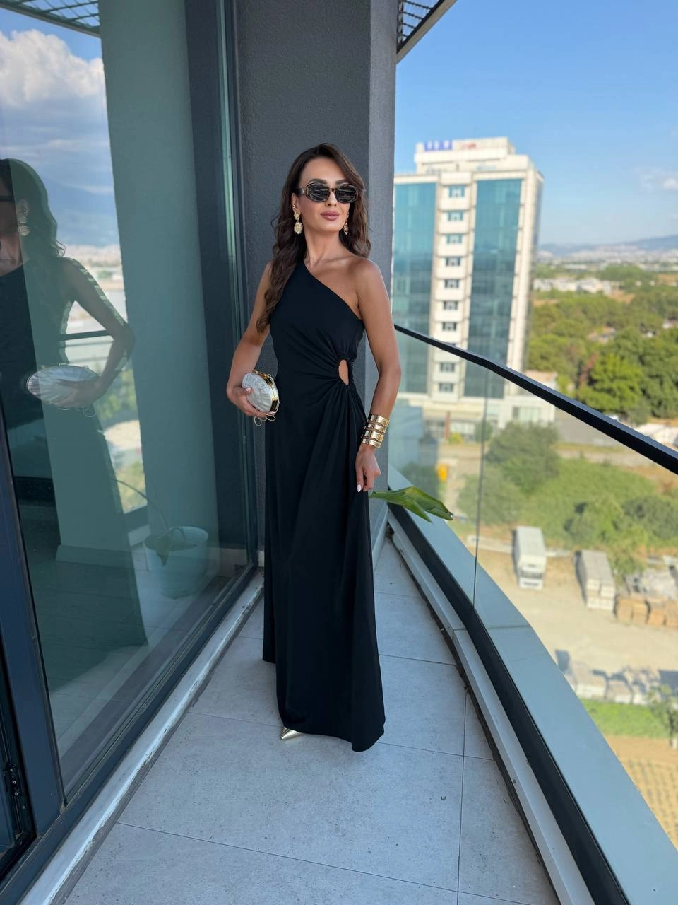 Siyah%20Bel%20Pencereli%20Dubai%20Saten%20Kumaş%20Elbise