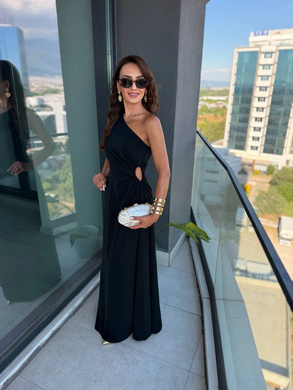 Siyah%20Bel%20Pencereli%20Dubai%20Saten%20Kumaş%20Elbise