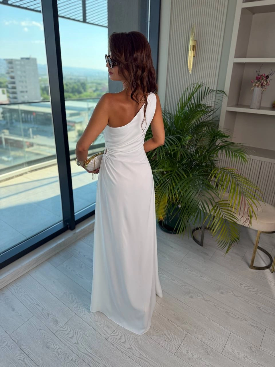 Beyaz%20Bel%20Pencereli%20Dubai%20Saten%20Kumaş%20Elbise