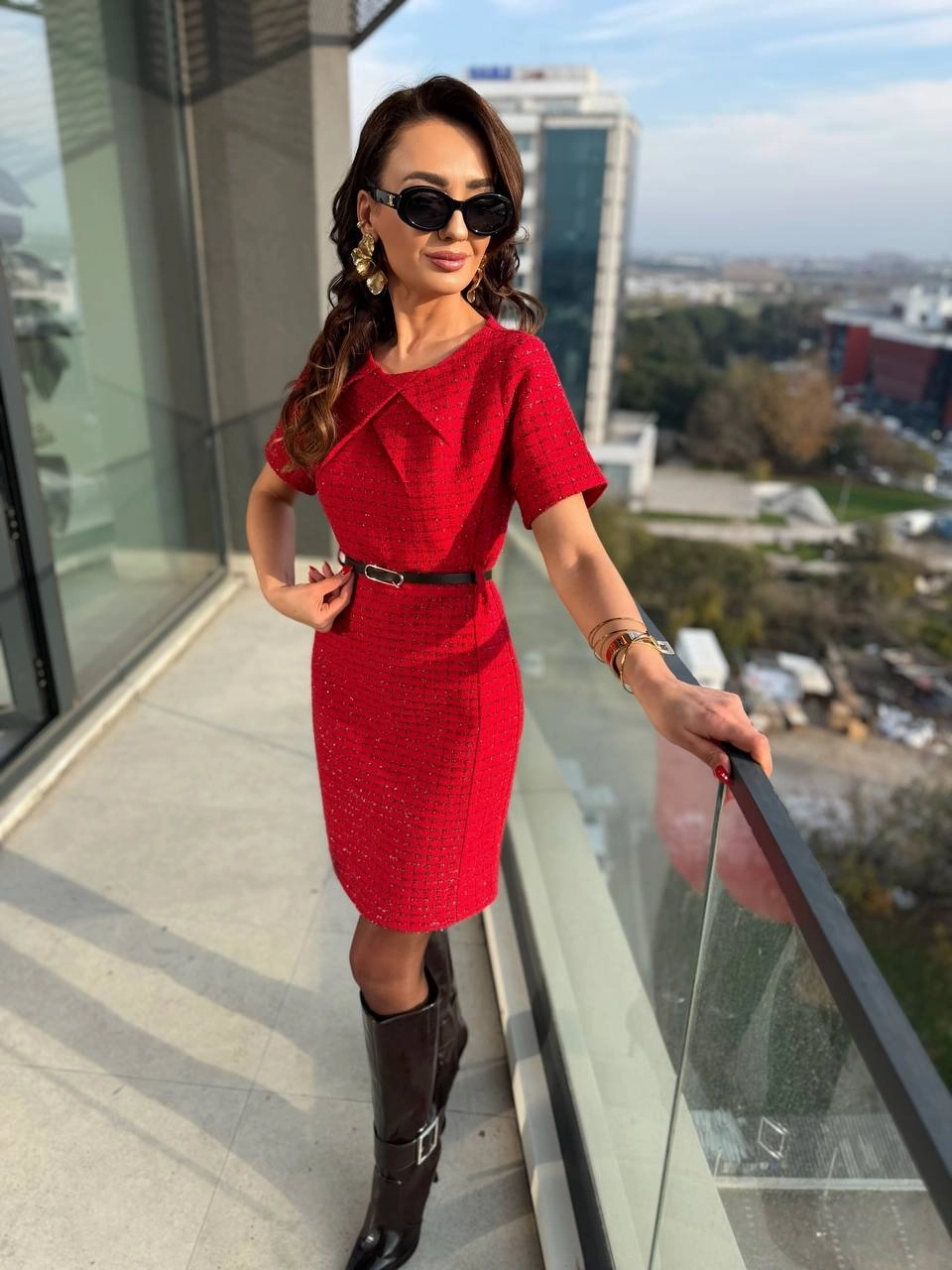 Kırmızı%20Kemerli%20Lüks%20Kalite%20Tuvid%20Elbise