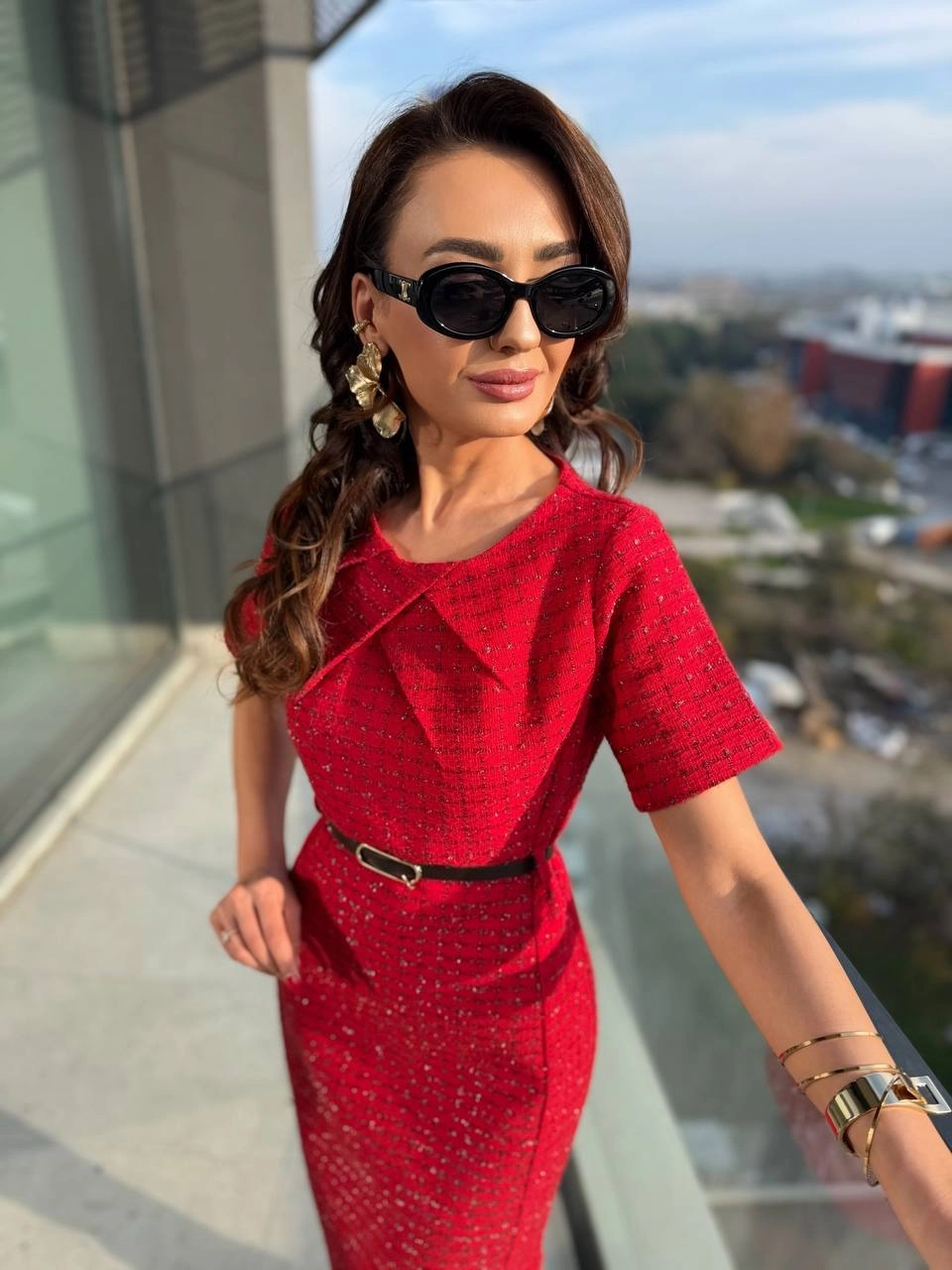 Kırmızı%20Kemerli%20Lüks%20Kalite%20Tuvid%20Elbise