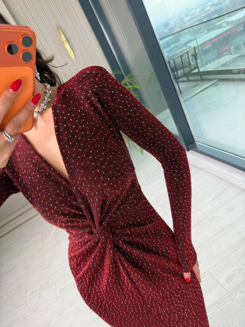 Bordo%20Bel%20Düğümlü%20Kruvaze%20Yaka%20Minimal%20Taşlı%20Likralı%20Elbise