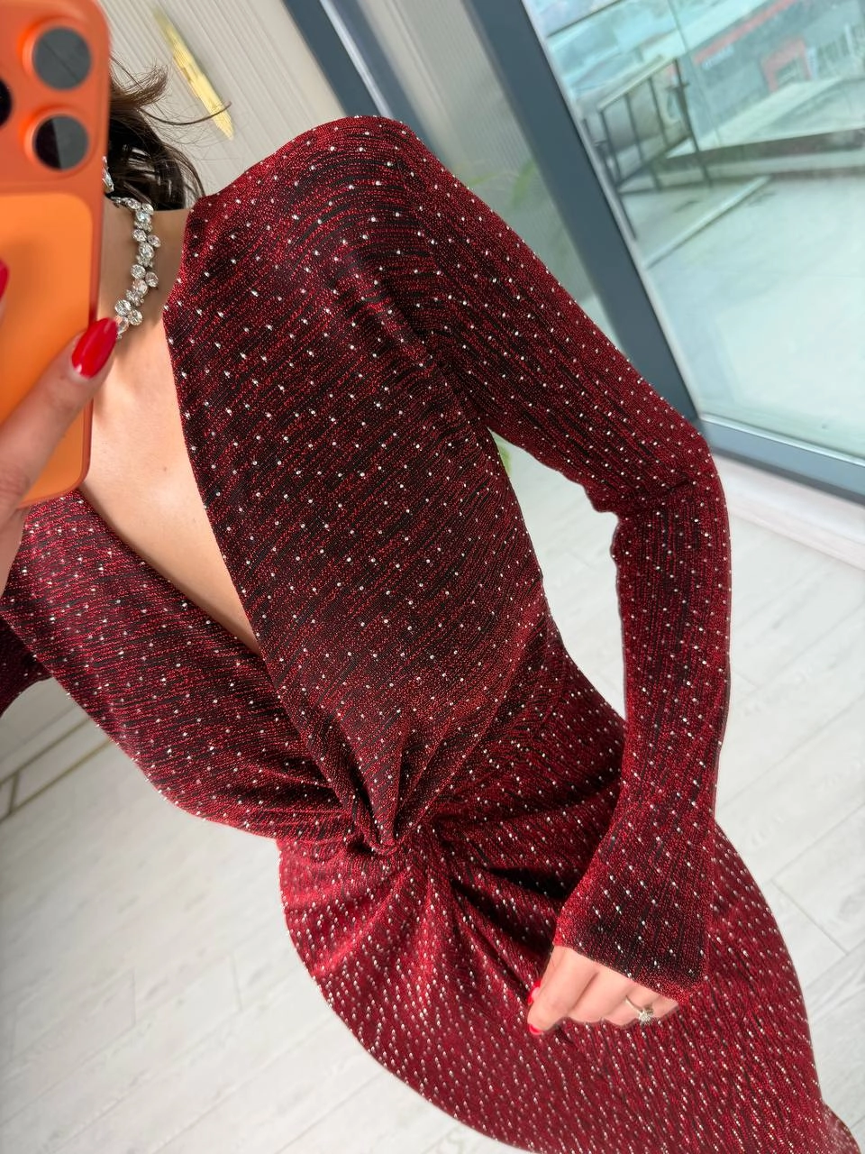 Bordo%20Bel%20Düğümlü%20Kruvaze%20Yaka%20Minimal%20Taşlı%20Likralı%20Elbise