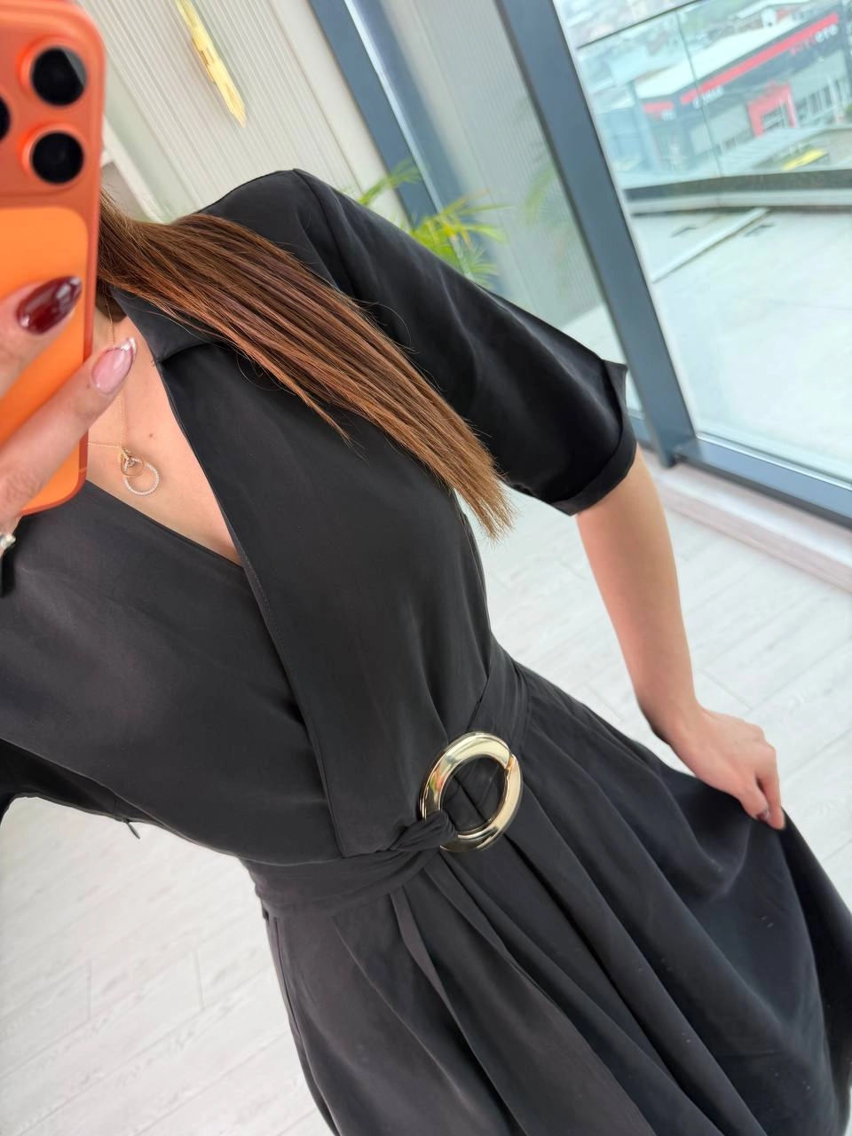 Siyah%20Tensel%20Kumaş%20Cepli%20Kruvaze%20Yaka%20Elbise