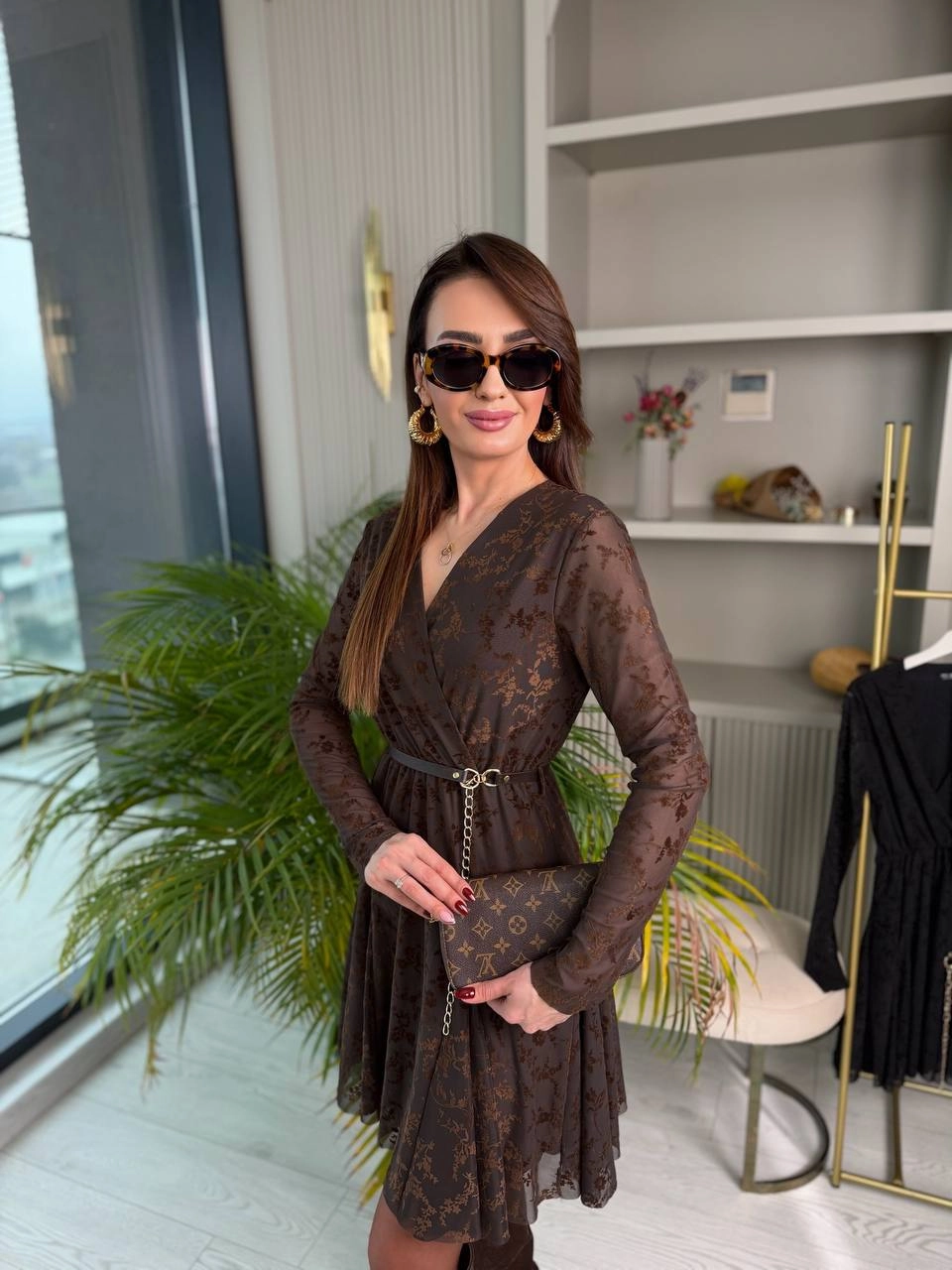 Kahverengi%20Kemerli%20Flok%20Baskı%20Elbise