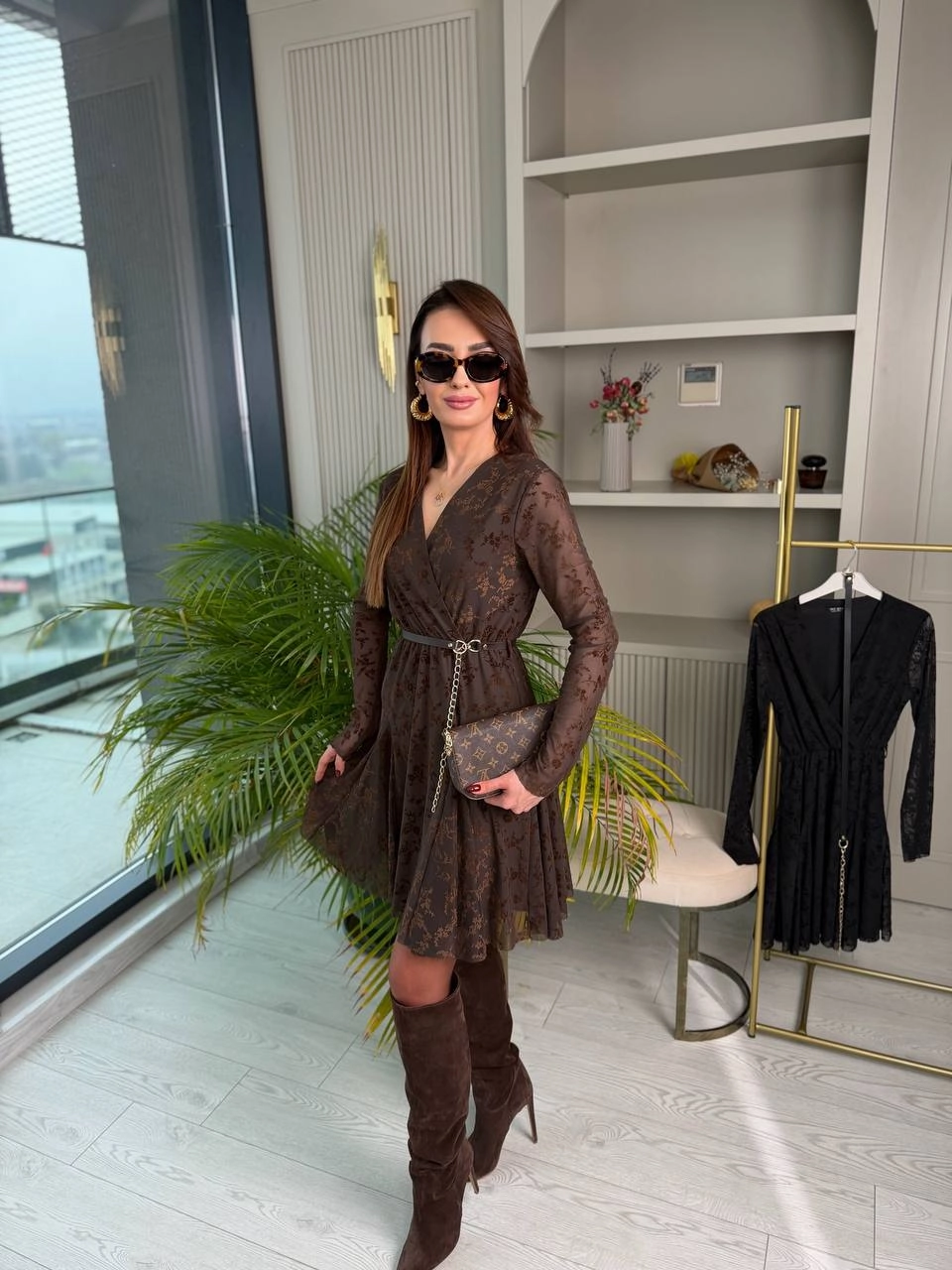 Kahverengi%20Kemerli%20Flok%20Baskı%20Elbise
