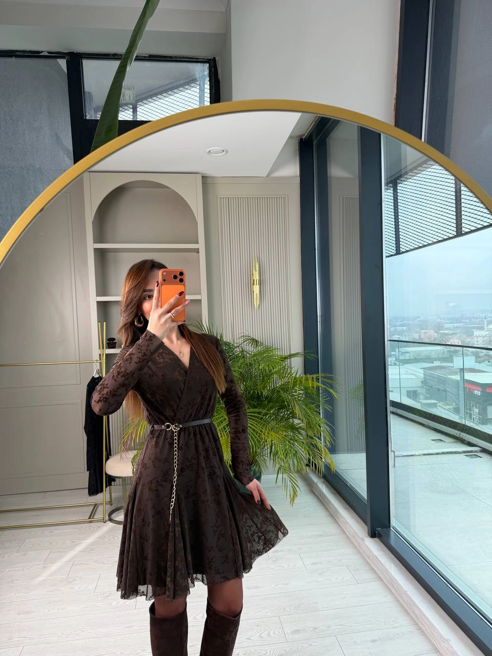 Kahverengi%20Kemerli%20Flok%20Baskı%20Elbise