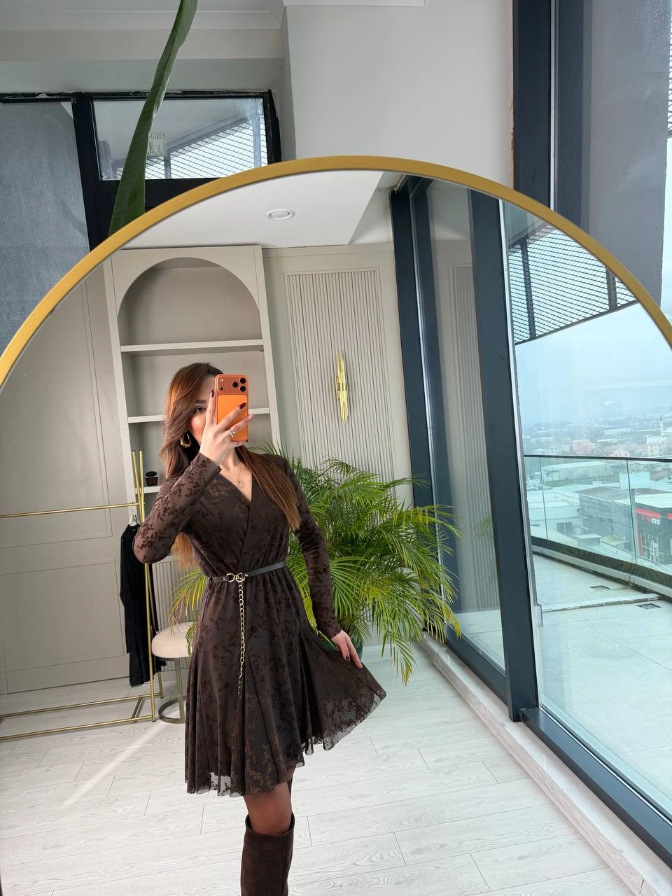 Kahverengi%20Kemerli%20Flok%20Baskı%20Elbise