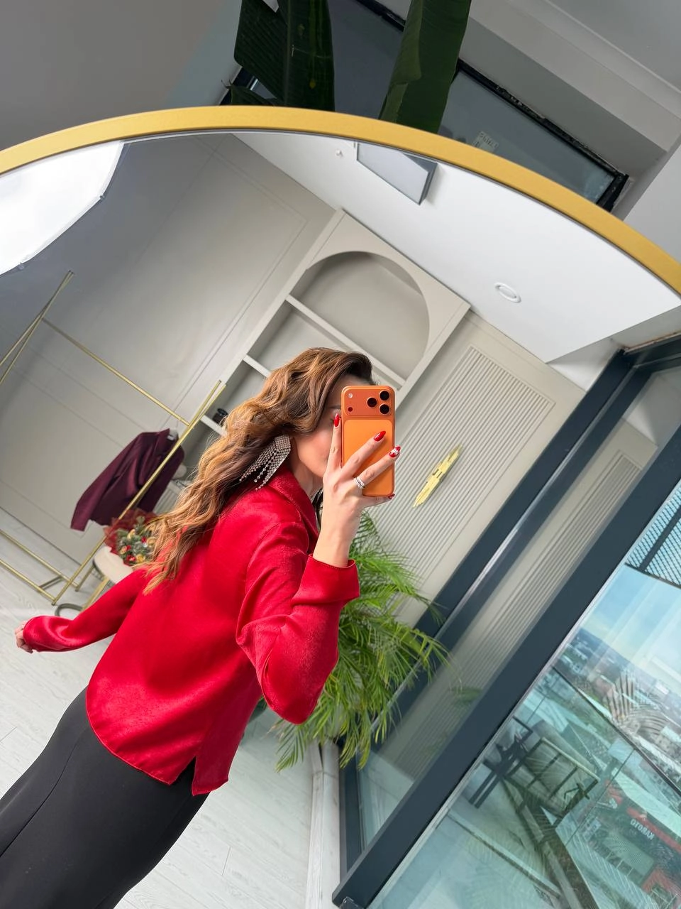 Kırmızı%20Degaje%20Ve%20Düğme%20Yakalı%20Bluz