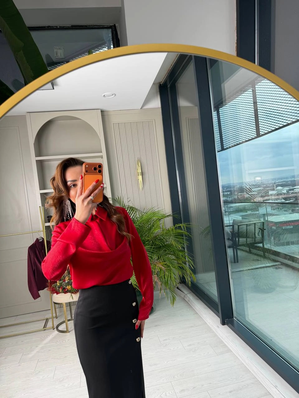 Kırmızı%20Degaje%20Ve%20Düğme%20Yakalı%20Bluz