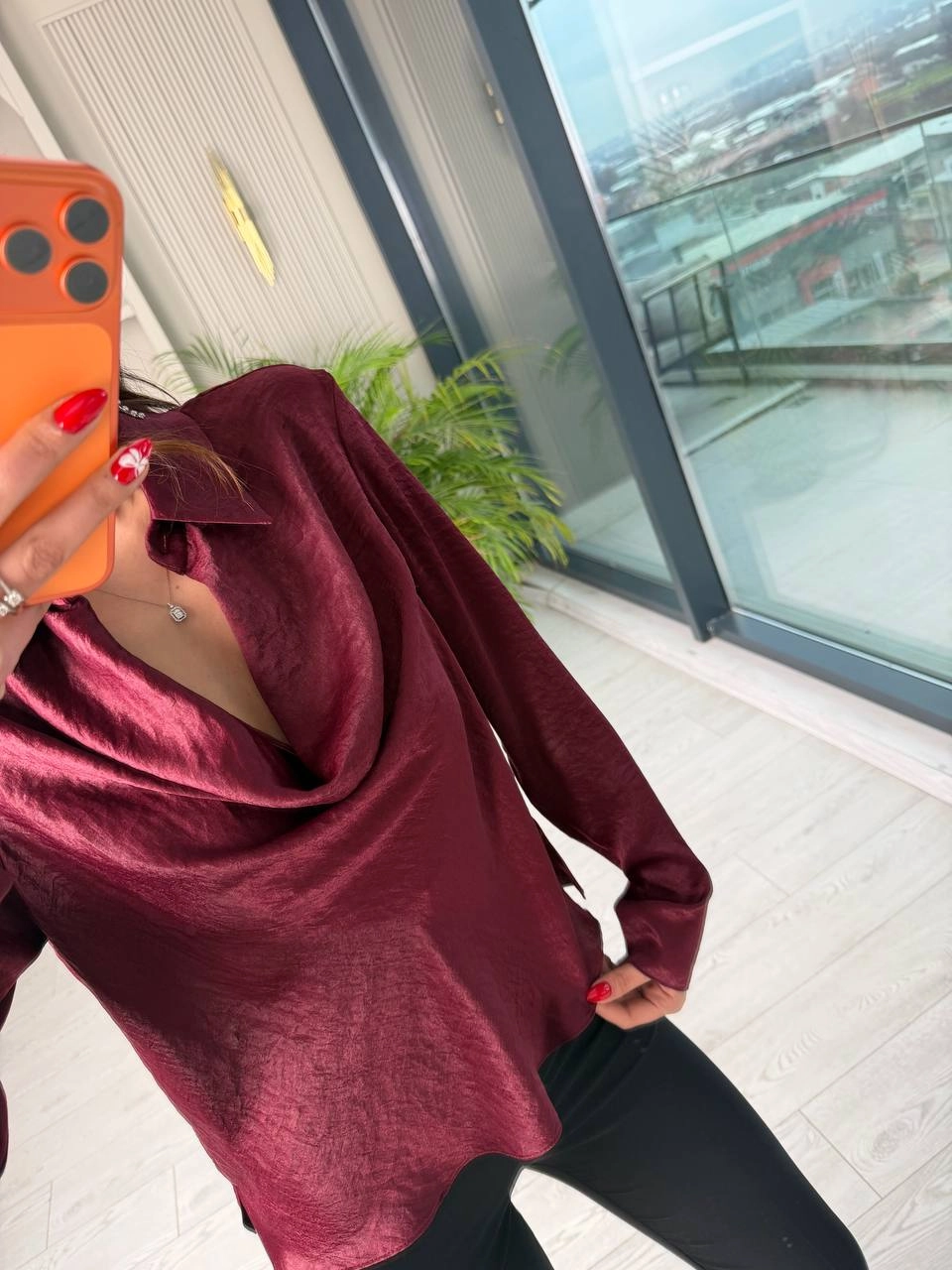 Bordo%20Degaje%20Ve%20Düğme%20Yakalı%20Bluz