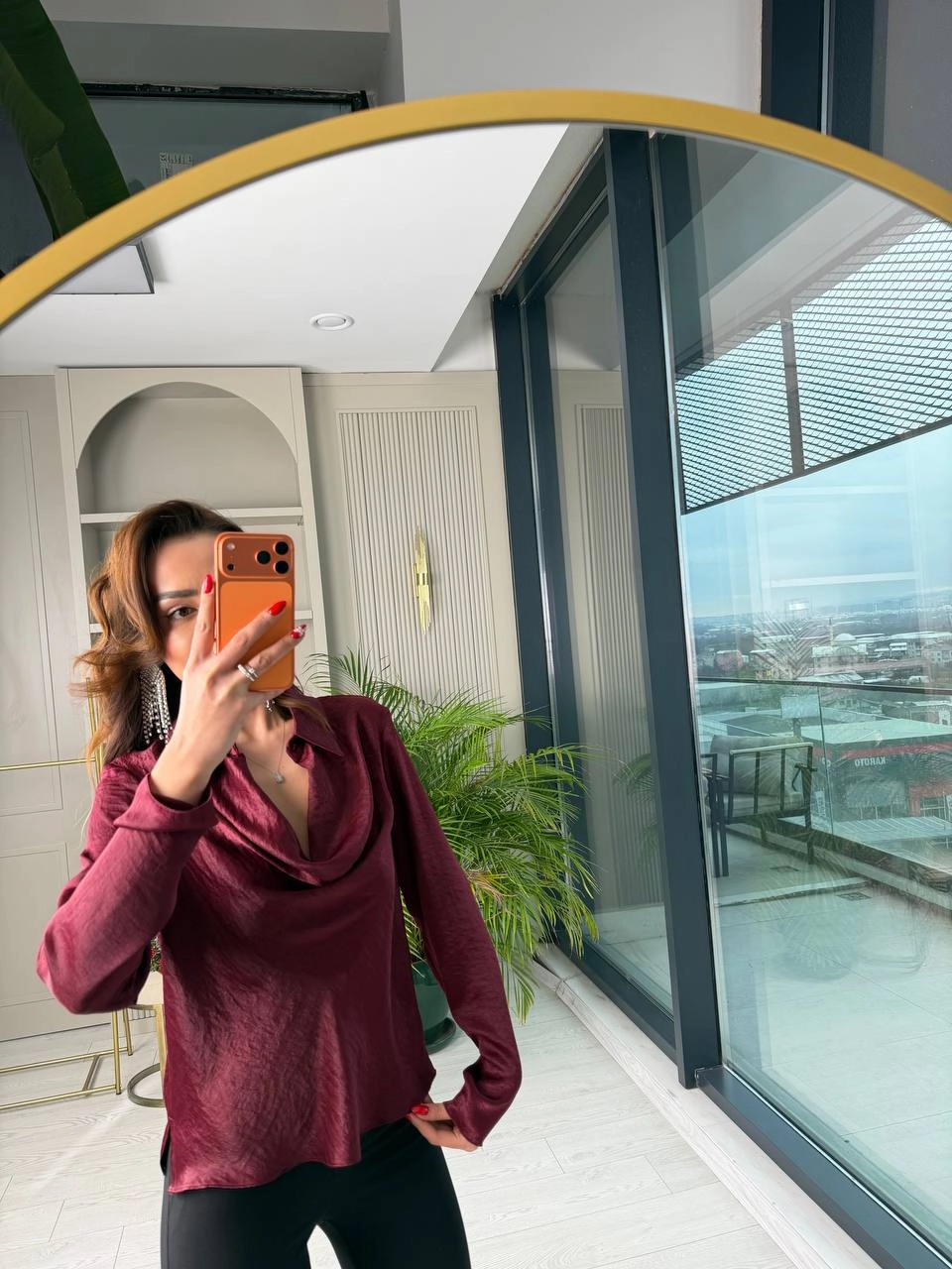 Bordo%20Degaje%20Ve%20Düğme%20Yakalı%20Bluz