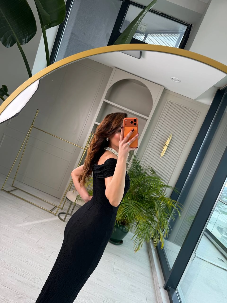 Siyah%20Tasarım%20Kayık%20Yaka%20Astarlı%20Likralı%20Dantel%20Elbise