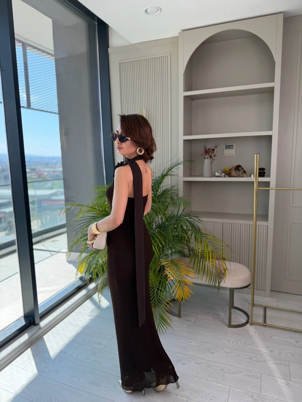 Kahverengi%20Tasarım%20Bağlamalı%20Broşlu%20Dantel%20Astarlı%20Elbise