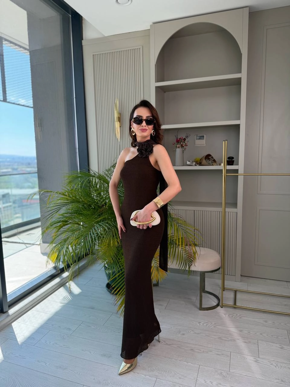 Kahverengi%20Tasarım%20Bağlamalı%20Broşlu%20Dantel%20Astarlı%20Elbise