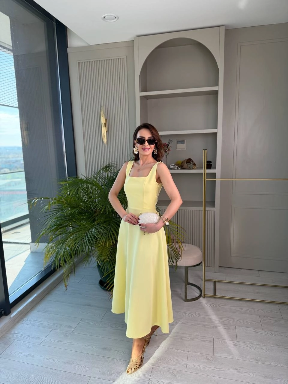 Sarı%20Kuşak%20Detaylı%20Double%20Krep%20Kumaş%20Çan%20Elbise