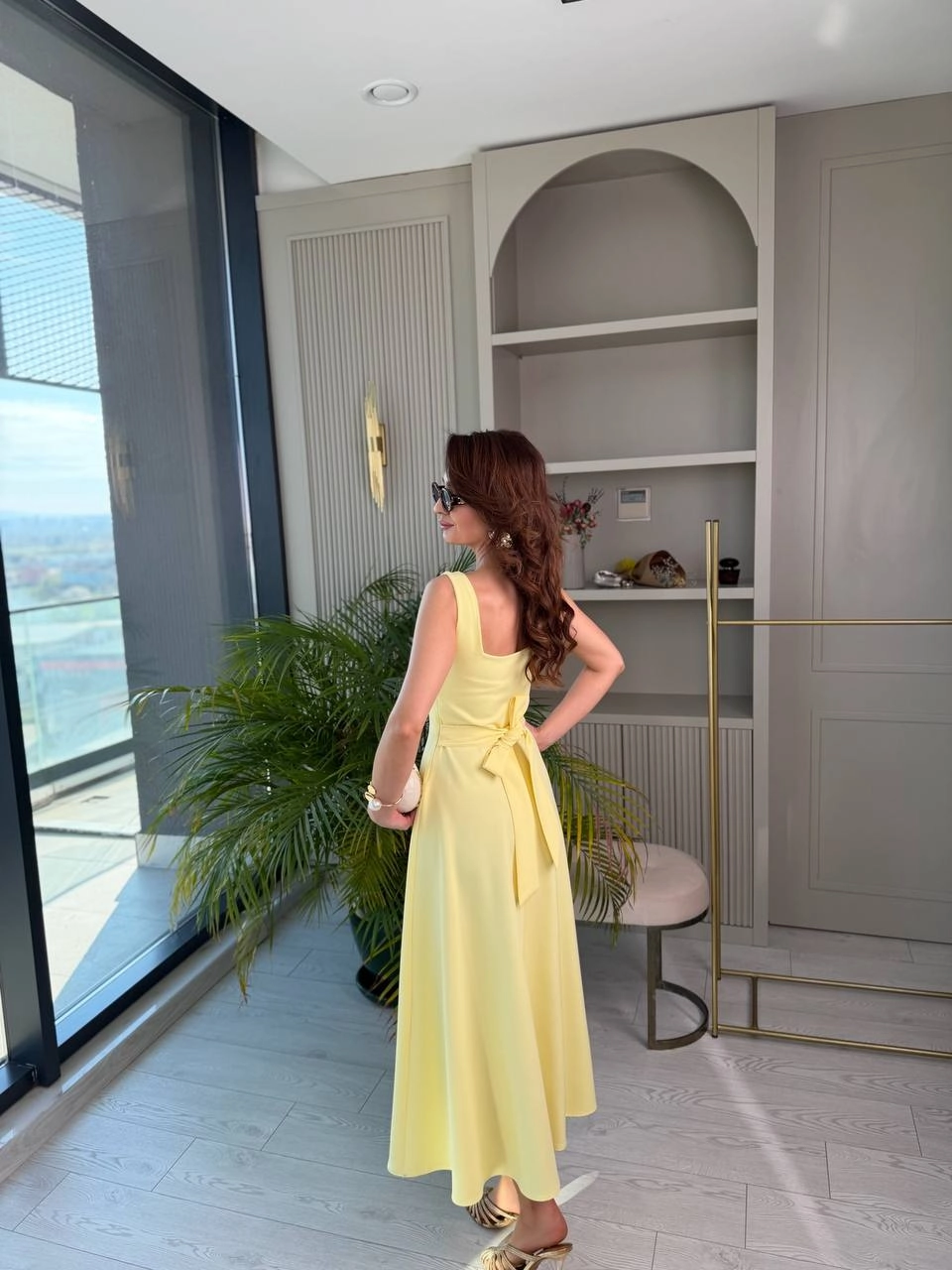 Sarı%20Kuşak%20Detaylı%20Double%20Krep%20Kumaş%20Çan%20Elbise