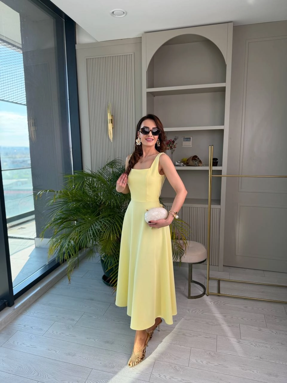 Sarı%20Kuşak%20Detaylı%20Double%20Krep%20Kumaş%20Çan%20Elbise