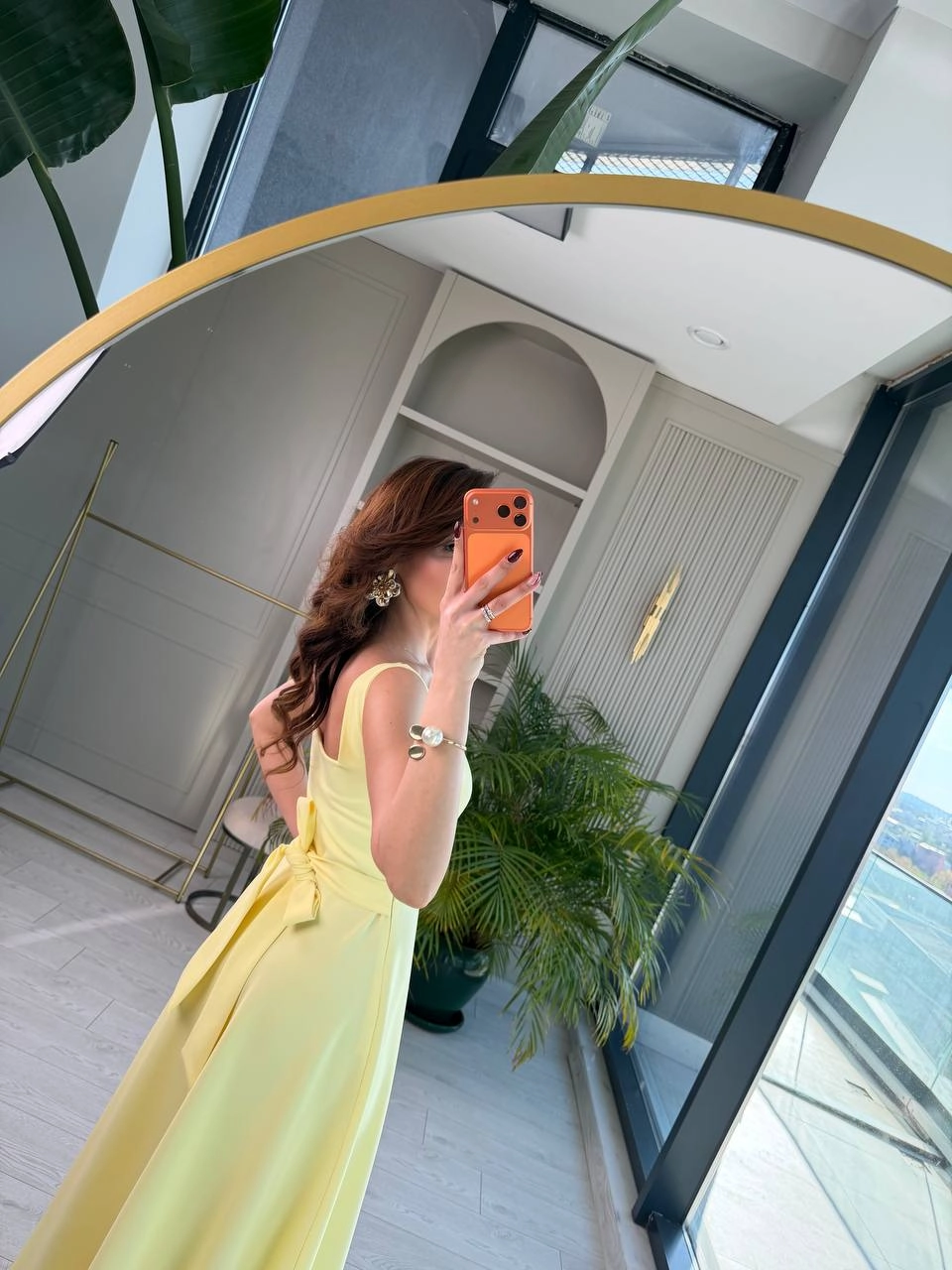 Sarı%20Kuşak%20Detaylı%20Double%20Krep%20Kumaş%20Çan%20Elbise