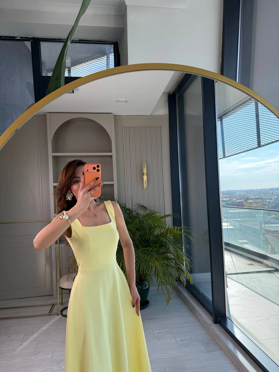 Sarı%20Kuşak%20Detaylı%20Double%20Krep%20Kumaş%20Çan%20Elbise