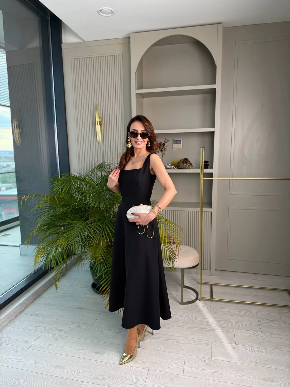 Siyah%20Kuşak%20Detaylı%20Double%20Krep%20Kumaş%20Çan%20Elbise