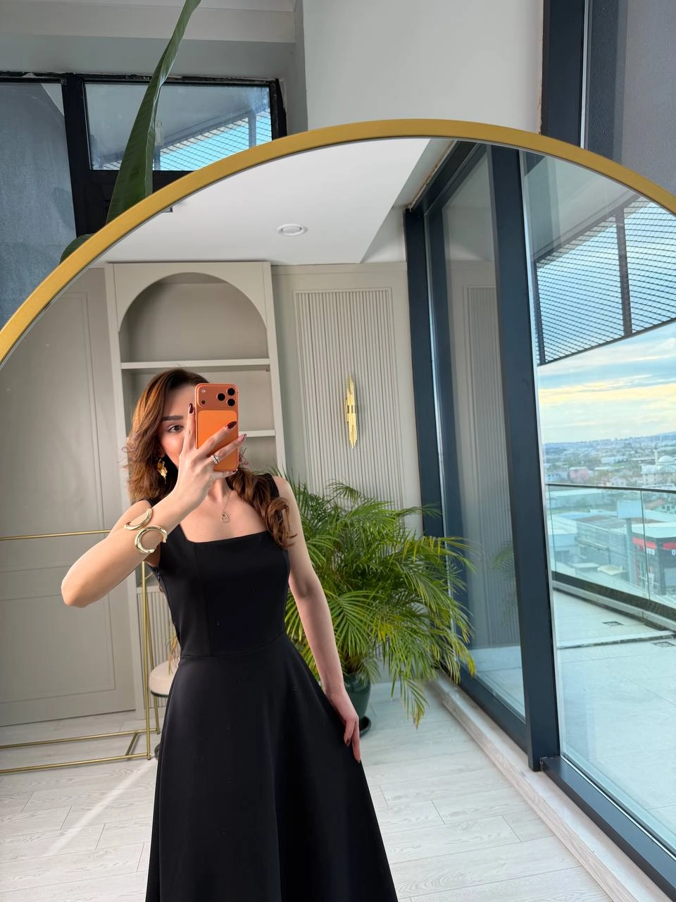 Siyah%20Kuşak%20Detaylı%20Double%20Krep%20Kumaş%20Çan%20Elbise