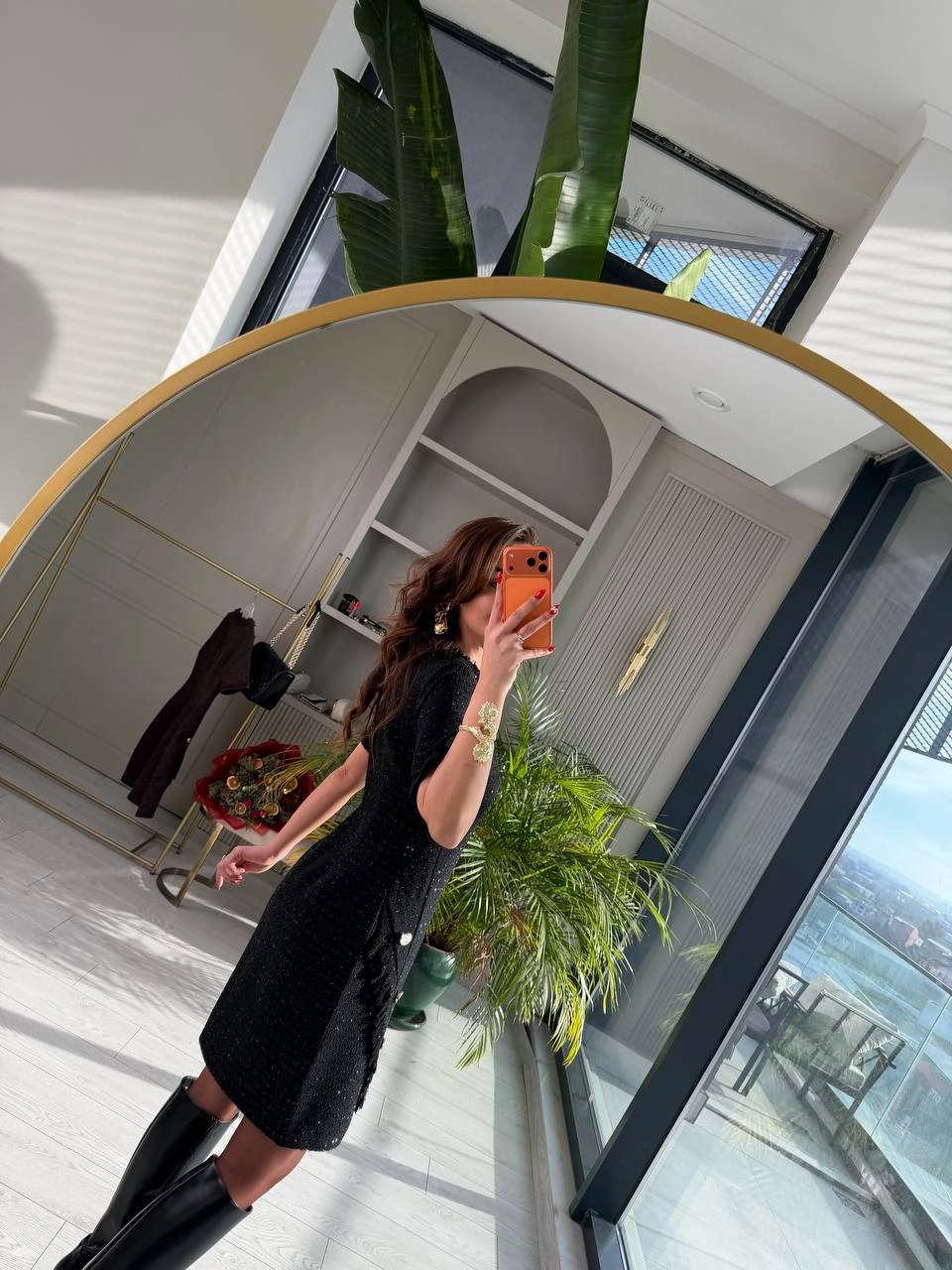 Siyah%20Eteği%20Düğme%20Detaylı%20Premium%20Seri%20Tuvid%20Elbise