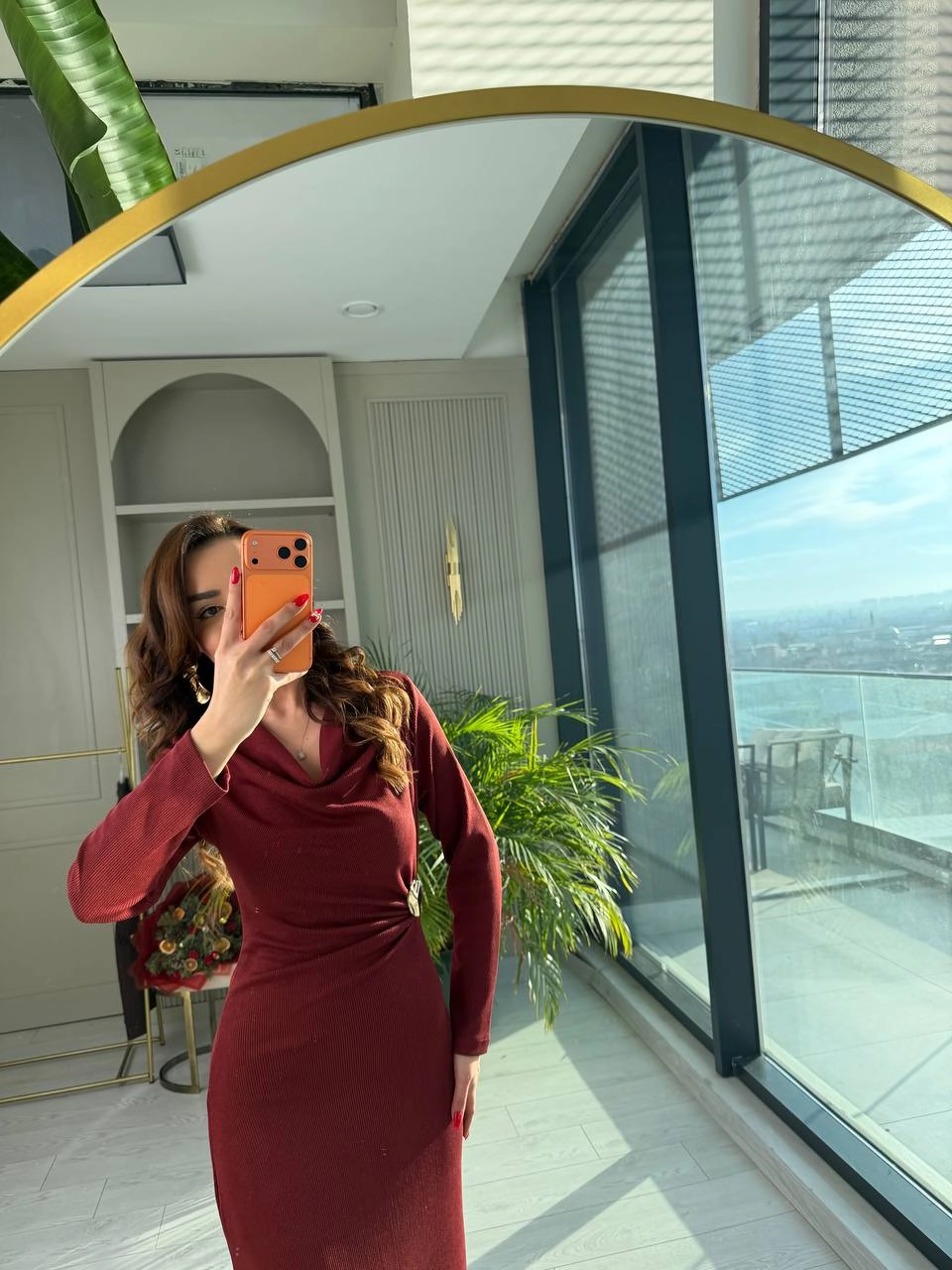 Bordo%20Fitilli%20Broşlu%20Likralı%20Tok%20Kaşkorse%20Kumaş%20Degaje%20Elbise