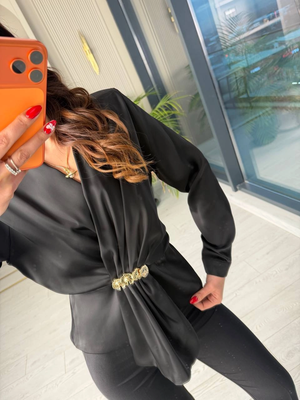 Siyah%20Lüks%20Kalite%20Bel%20Detay%20Tok%20Saten%20Bluz