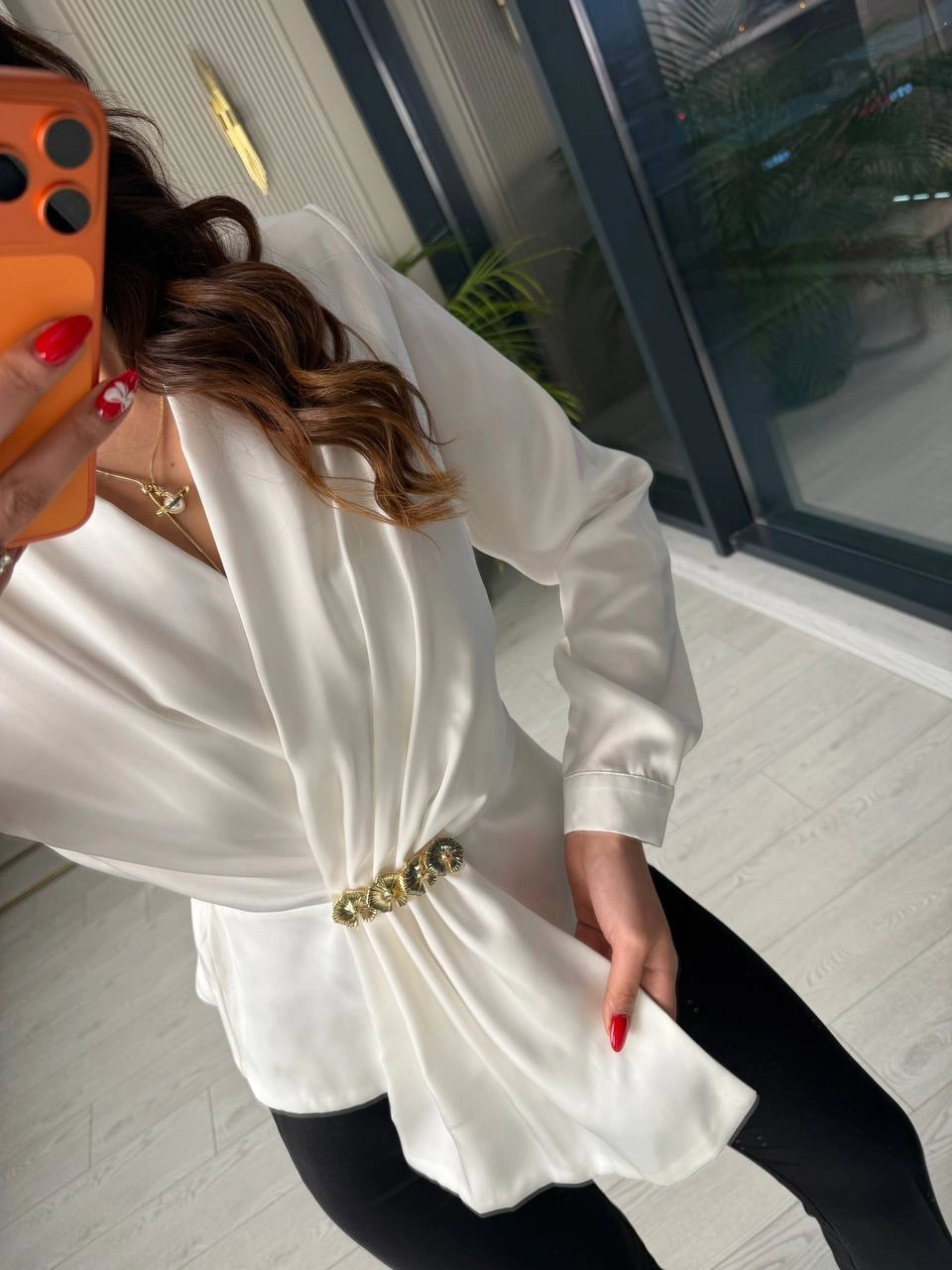 Ekru%20Lüks%20Kalite%20Bel%20Detay%20Tok%20Saten%20Bluz