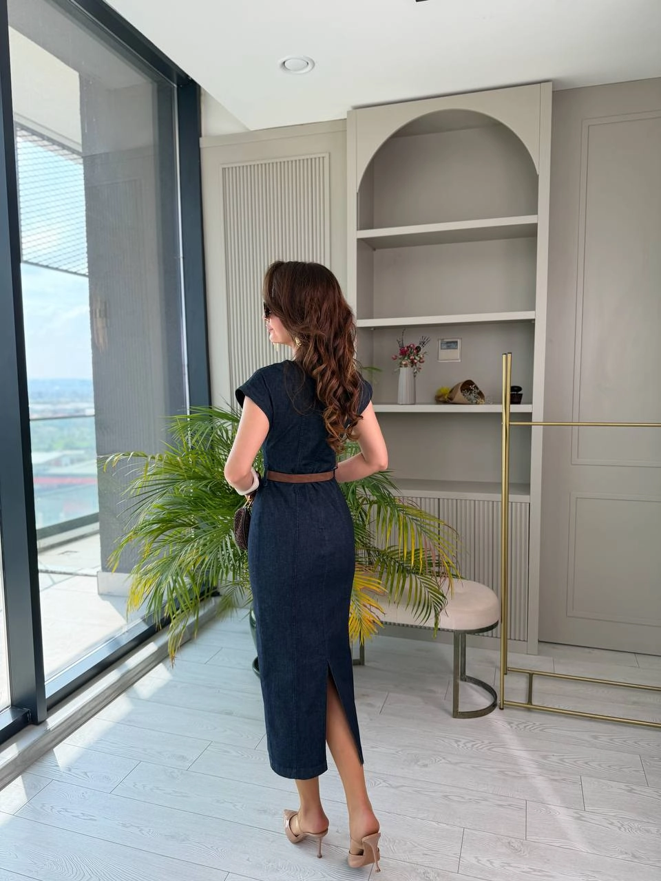 Koyu%20Mavi%20Kemerli%20Yumuşak%20Jean%20Kumaş%20Elbise