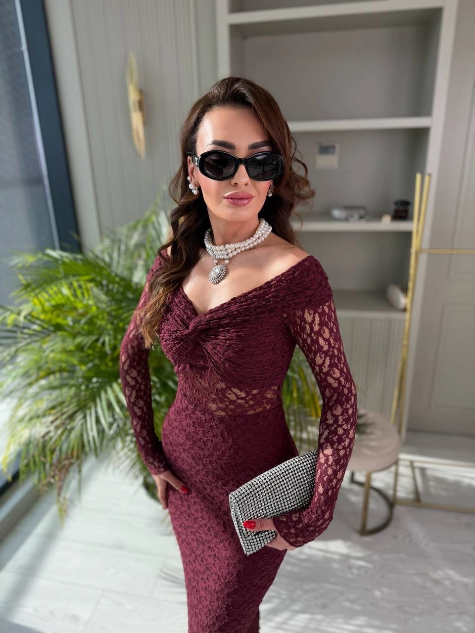 Bordo%20Tasarım%20Kayık%20Yaka%20Uzun%20Kol%20Astarlı%20Likralı%20Dantel%20Elbise