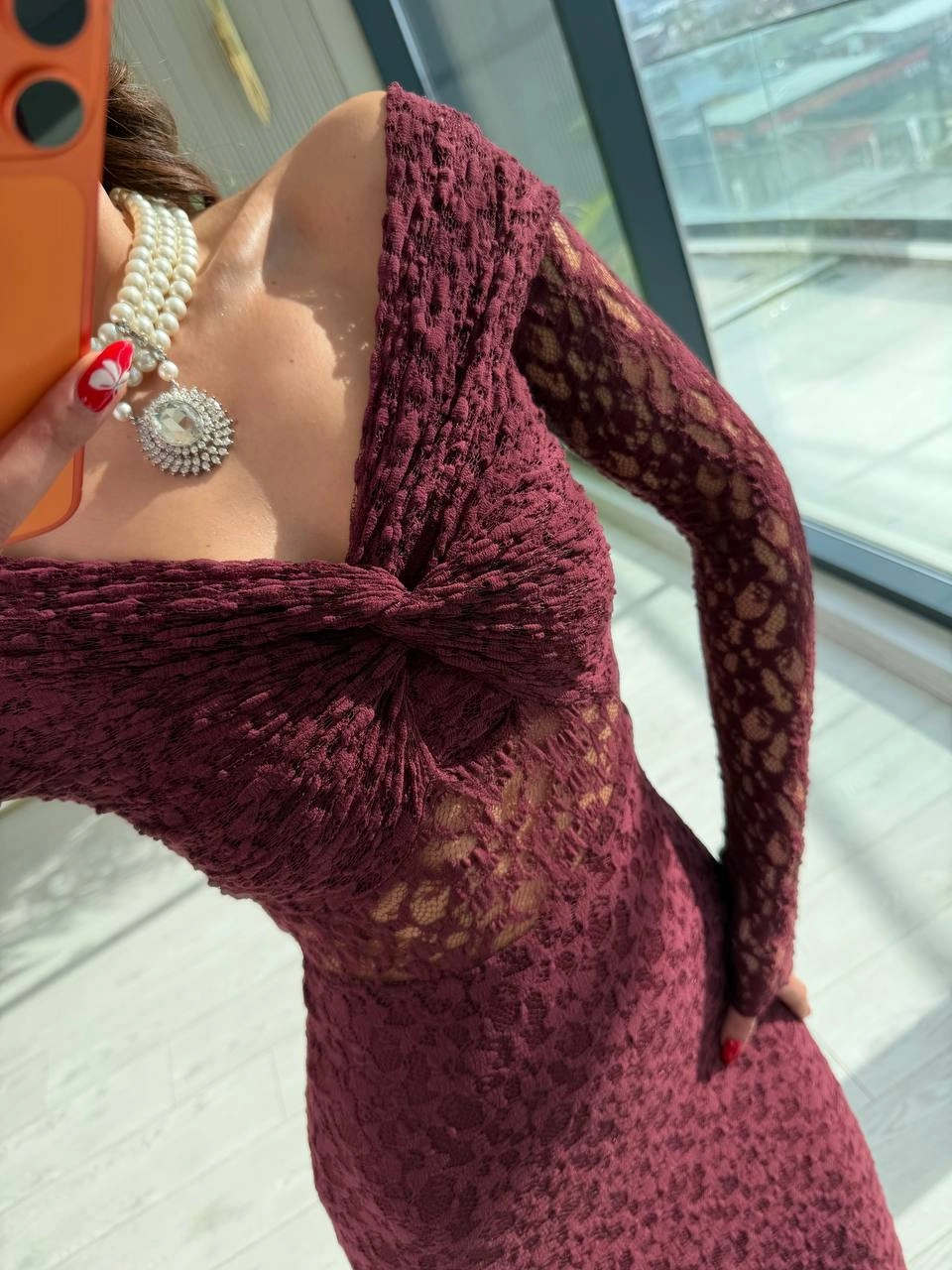 Bordo%20Tasarım%20Kayık%20Yaka%20Uzun%20Kol%20Astarlı%20Likralı%20Dantel%20Elbise