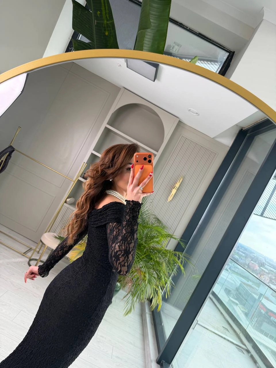 Tasarım%20Kayık%20Yaka%20Uzun%20Kol%20Astarlı%20Likralı%20Dantel%20Elbise