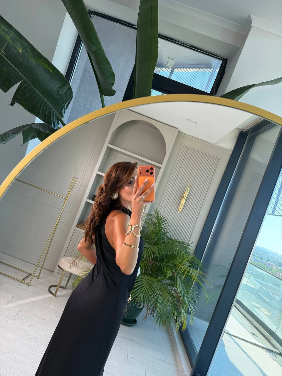 Siyah%20Halter%20Yaka%20Detaylı%20Kalem%20Elbise
